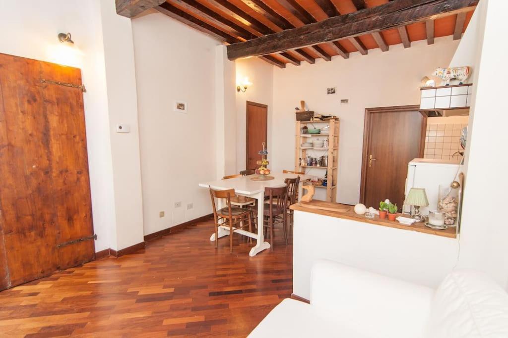 Romantic Apt In San Frediano Флоренція Екстер'єр фото